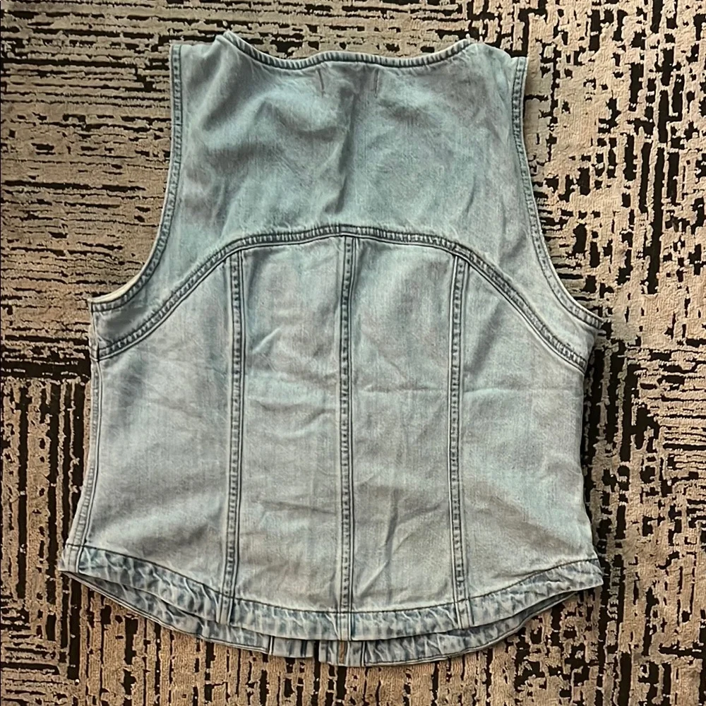 Madewell Light Blue Denim Button-Up Top - Picture 3 of 3